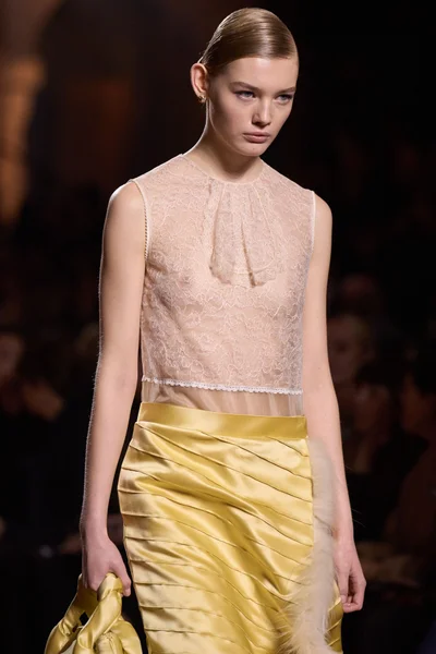 Look 144